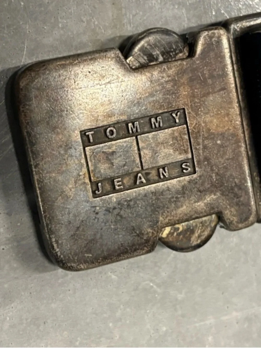 Tommy Hilfiger VTG 90’s Belt Metal Clasp Buckle Blue Red Adjustable Spell Out